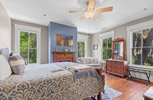 Gainesville Bed & Breakfast | The Laurel Oak Inn Bed and Breakfast