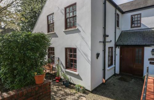 St. Fagans Apartment | The Laurels Flat