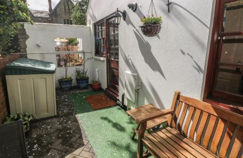 St. Fagans Apartment | The Laurels Flat