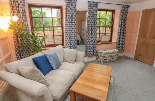 St. Fagans Apartment | The Laurels Flat