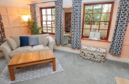 St. Fagans Apartment | The Laurels Flat