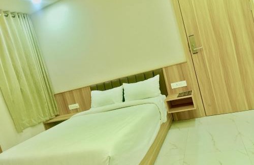 Indore Hotel | The Lavish Villa