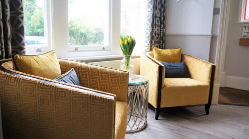 Horley House | The Lawn Guest House Gatwick