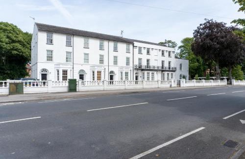 Retford House | The Lawns Guest House