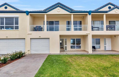 Aldinga Beach House | The Leafy Dragon