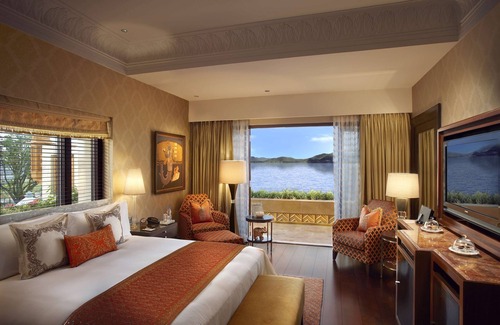 Udaipur District Hotel | The Leela Palace Udaipur