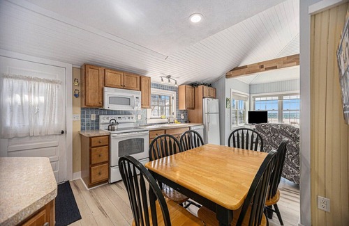 South Haven Cabin | The Lemon Slice on North Beach