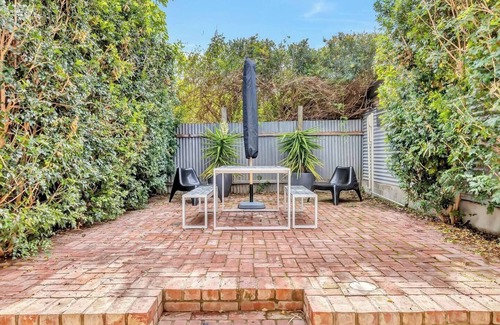 North Adelaide House | The Lemon Tree Charming Cottage in North Adelaide