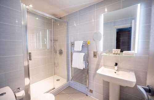 Richmond-upon-Thames Hotel | The Lensbury Resort