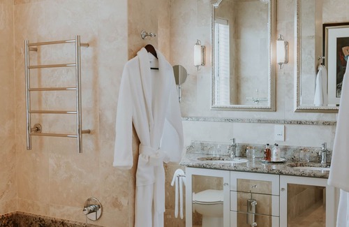 Paarl House | The Light House Boutique Suites