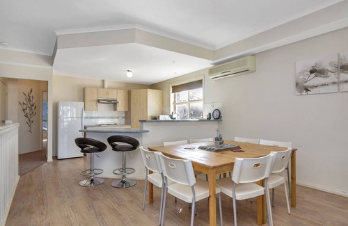 Port Willunga House | The Lighthouse