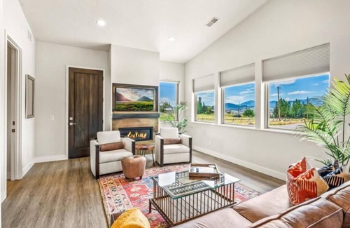 North Snyderville Basin House | The Lighthouse || Casita