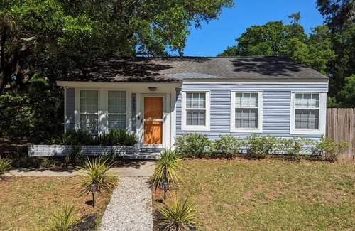 Port Royal Cottage | The Lighthouse Cottage - beautiful, light-filled vacation cottage in Port Royal.