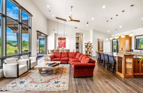 North Snyderville Basin House | The Lighthouse || Main House