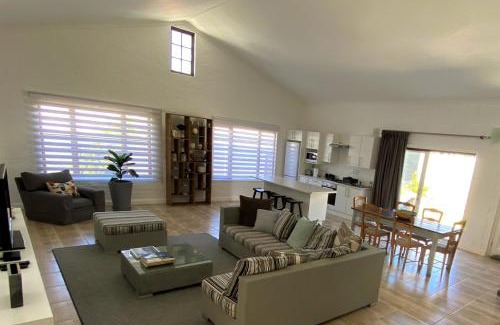 Hermanus House | The Lily House