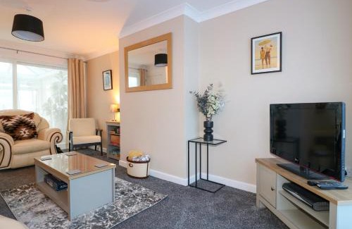 Chesterfield House | The Lily Pad