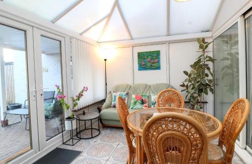 Chesterfield House | The Lily Pad