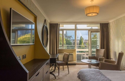 Lincoln Hotel | The Lincoln Hotel