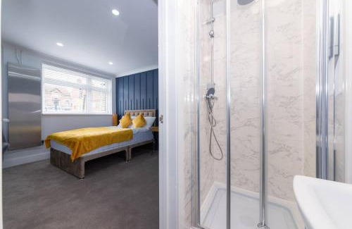 Peterborough Apartment | The Lincoln Suites Near The Train Stationwhole