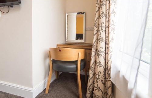 Beeston Hotel | The Linden Leaf Rooms