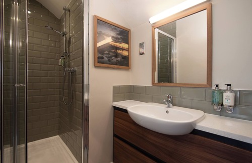 Berwick-upon-Tweed Hotel | The Lindisfarne Inn - The Inn Collection Group