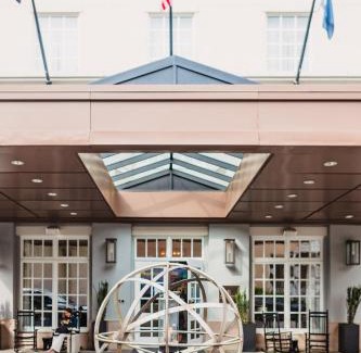 Charleston Historic District Hotel | The Lindy Renaissance Charleston Hotel