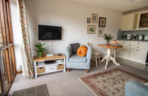 Hele Cottage | THE LINHAY, pet friendly, character holiday cottage in West Down