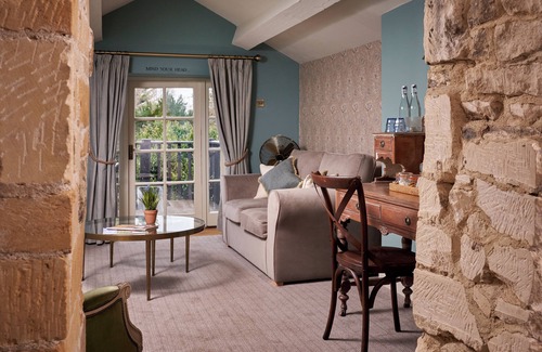 Winchcombe Hotel | The Lion Inn