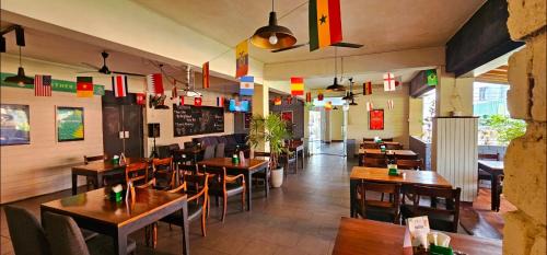 Mount Lavinia Hotel | The Lion Pub & Hotel