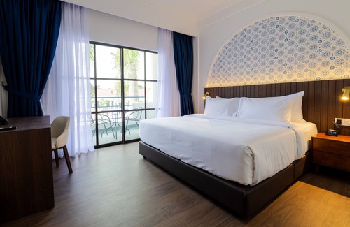 Malacca City Hotel | The Lisbon Melaka, Trademark Collection by Wyndham