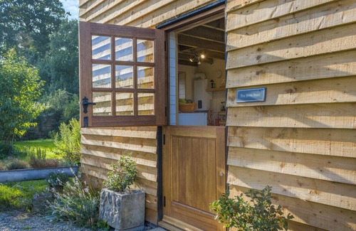 Llandrinio House | The Little Barn at Holly Villa