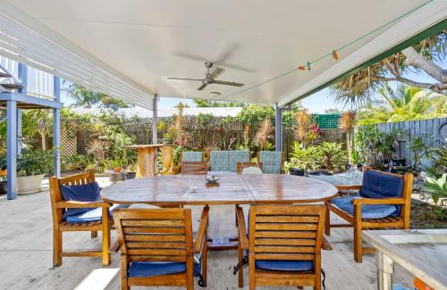 Marcoola Apartment | The Little Blue Shack - Quaint Granny Flat