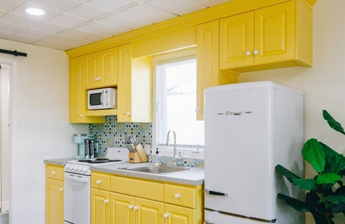 Rock Hill House | The Little Lemon Studio | King Bed | Office Space | Walk to Winthrop
