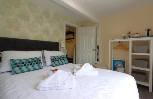 Wellingore Bed & Breakfast | The Little Lion Inn, Red Lion