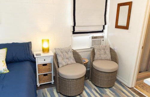 Wrightsville Beach Apartment | The Little Palm Room - Wrightsville Beach