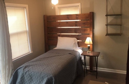Royal Oak House | The Little Royal House of Woodward