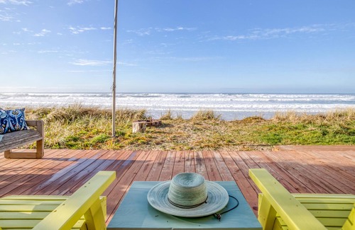 Rockaway Beach House | The Little Sand Castle