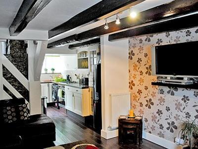 Loftus House | The Little Stone Cottage