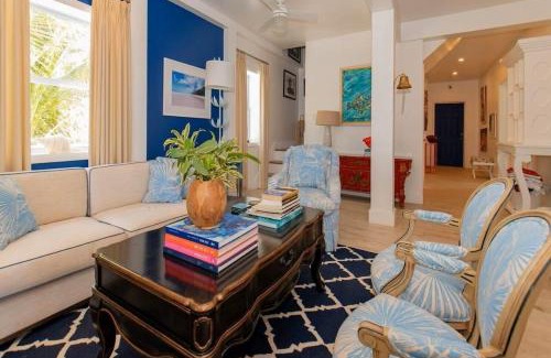 Governor's Harbour House | The Little White House home