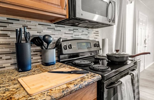 Garland Apartment | The Lively Getaway | Vibrant Colors + BBQ