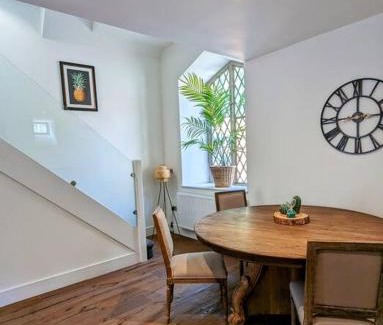 Llandenny Apartment | The Livery Cottage at Cefn Tilla Court, Usk