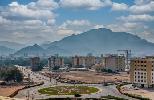 Khor Fakkan Apartment | The Living