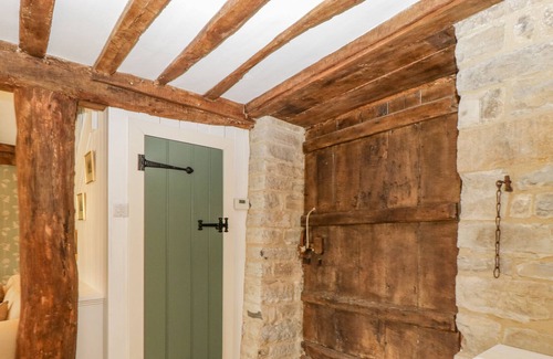 Langport Cottage | THE LOAFING SHED, family friendly, with open fire in Langport