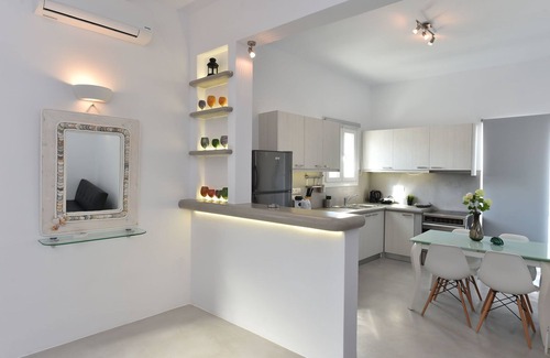 Paros Villa | The Local House