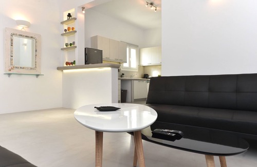 Paros Villa | The Local House