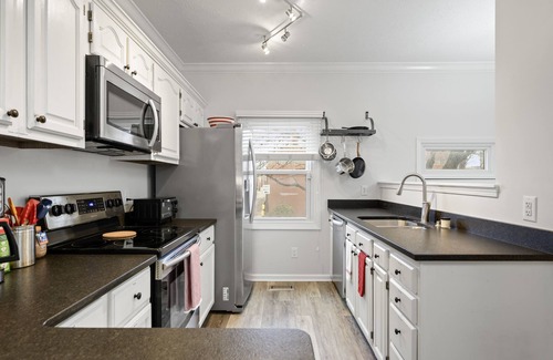 Lockerbie Square House | The Lockerbie Townhouse is conveintly located to all things downtown Indy