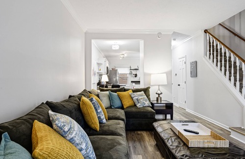 Lockerbie Square House | The Lockerbie Townhouse is conveintly located to all things downtown Indy