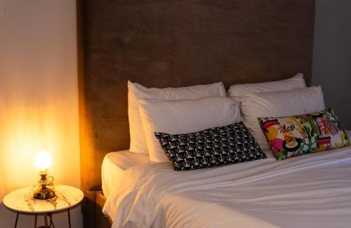 Acomb Cabin | The lodge at Carlton tavern free parking