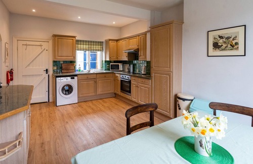Chipping Campden House | The Lodge at Kiftsgate Court Gardens