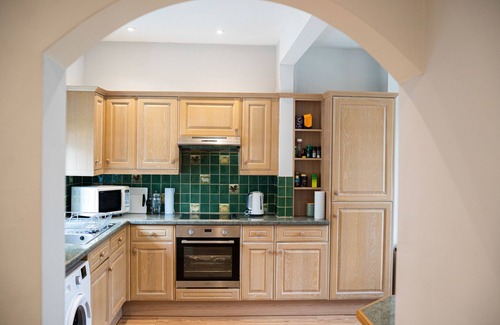 Chipping Campden House | The Lodge at Kiftsgate Court Gardens
